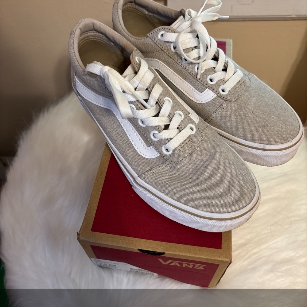 ‼️sold‼️Vans Light Gray and White Canvas Shoes